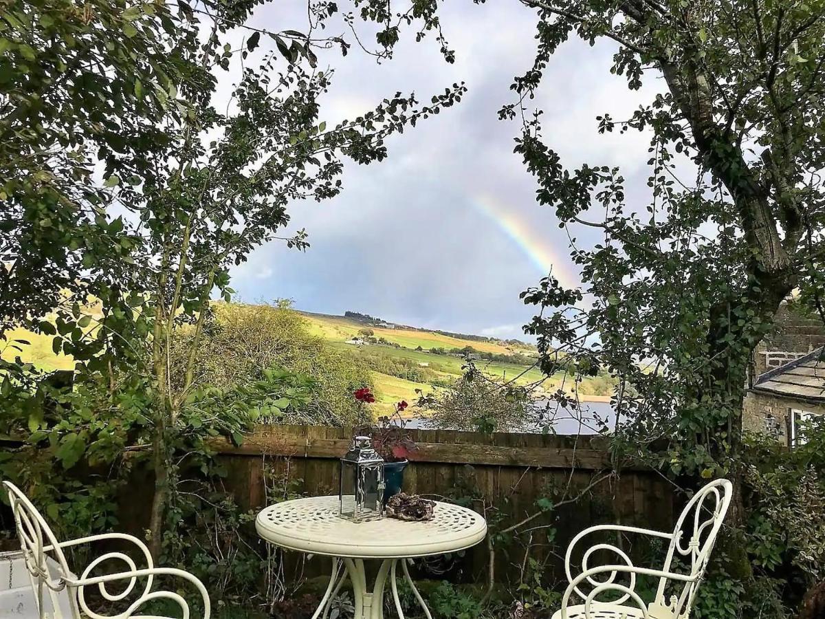 Bijou Cottage In Bronte Country With Wood-Burning Stove & Hot Tub Spa 호어스 외부 사진