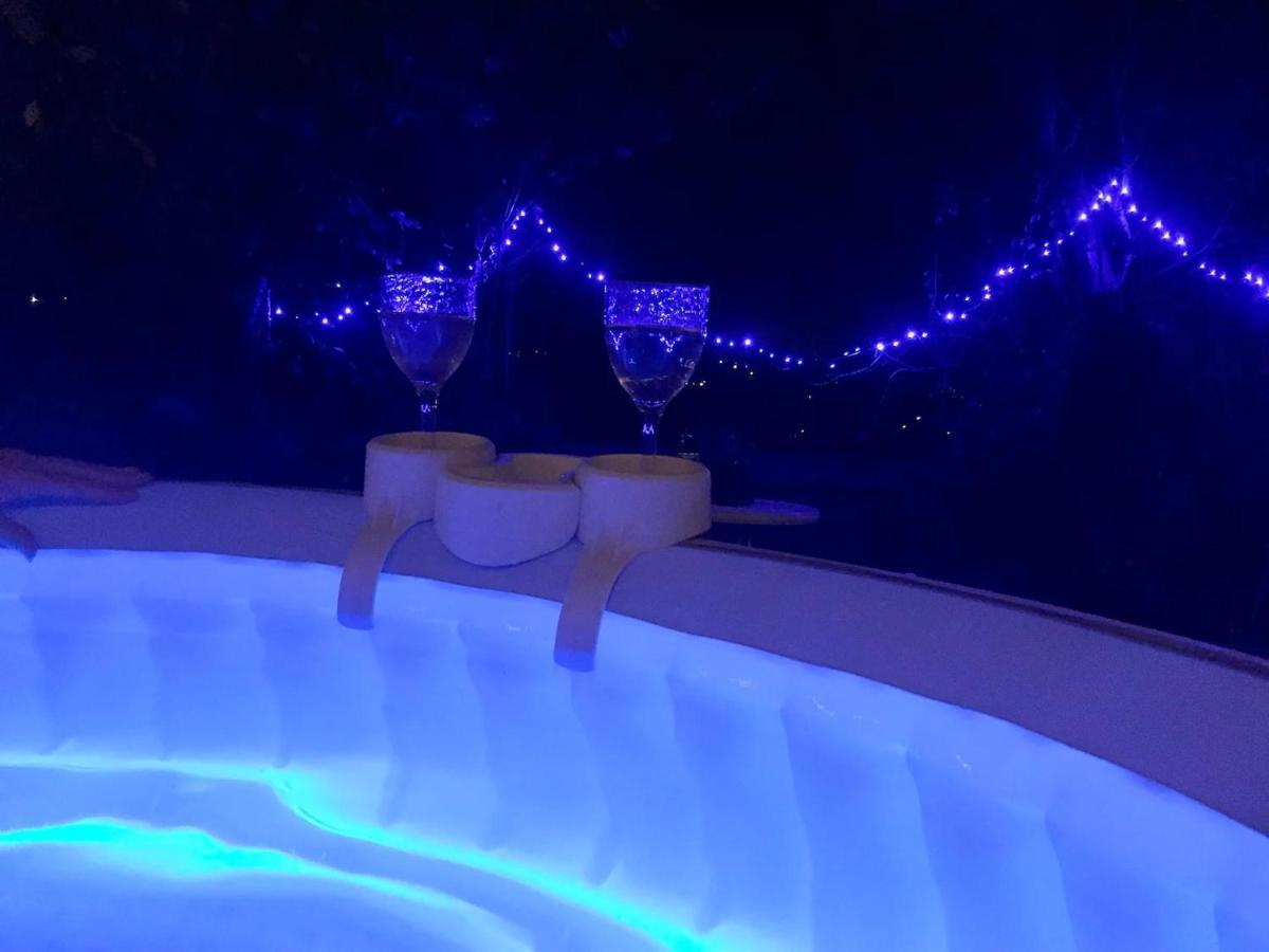 Bijou Cottage In Bronte Country With Wood-Burning Stove & Hot Tub Spa 호어스 외부 사진